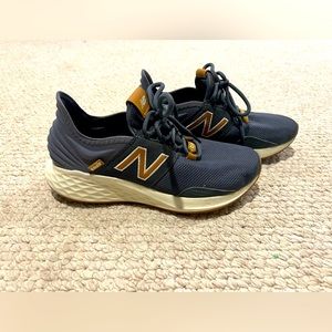 New balance roav , womens size 10. Blue/gray. Gently used, great condition.
